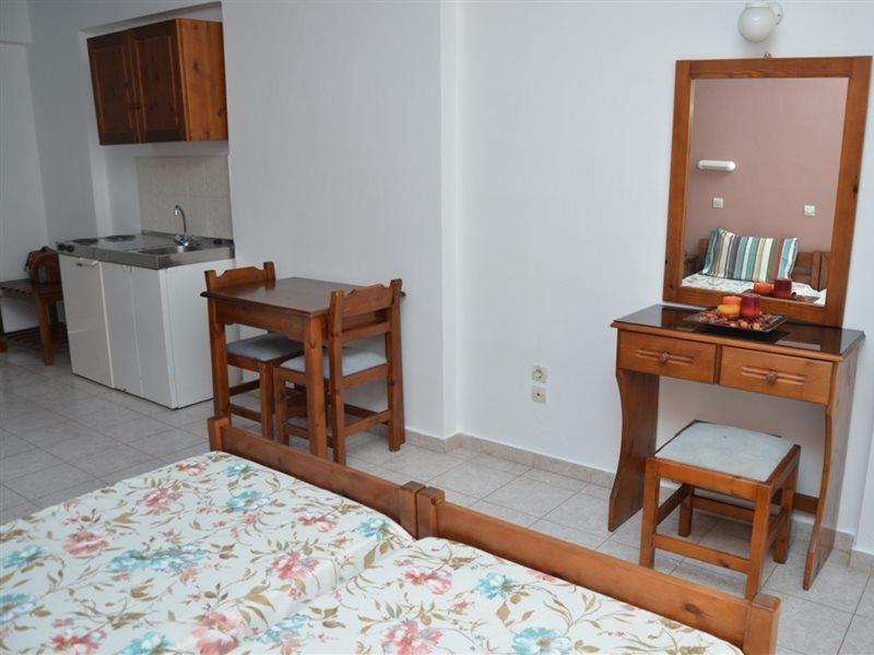 Iatridis Studios Faliraki (Adults Only) ภายนอก รูปภาพ